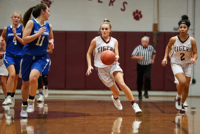 Marissa Cayer scored 17 points, but that wasn’t enough as Tiverton fell to West Warwick on Thursday. [LOUIS WALKER III FILE PHOTO]