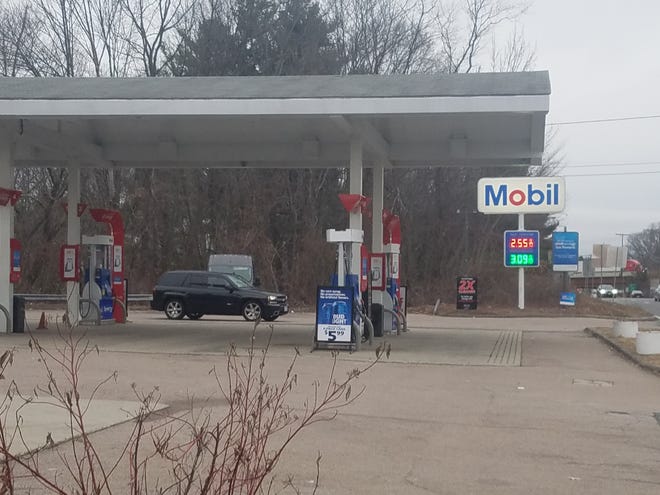 This Mobil station on Cedar Street (Rte. 85) in Milford was selling regular unleaded gas for $2.55 per gallon as of Tuesday morning.  [Daily News Photo / Dan O'Brien]