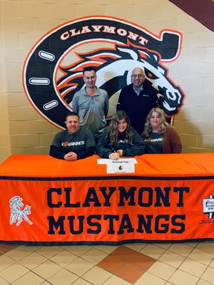 Makaleigh Vega has signed with Lourdes University to continue her academic and golf career. Vega is flanked by her father Hector and mother Tara. Standing are Scott Buxton (Claymont girls golf coach) and Gil Guerrero (Lourdes University Golf Coach). Submitted photo