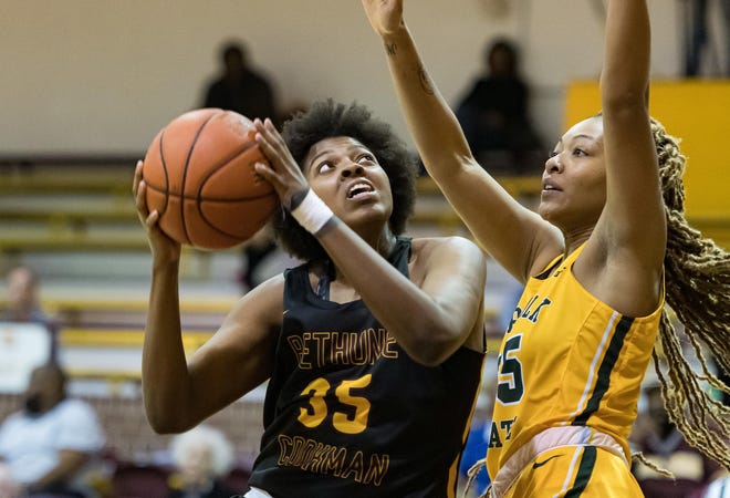 Ashlie Howell (35) and the Lady Wildcats have been unstoppable in 2020. [Photo/Romeo Guzman]