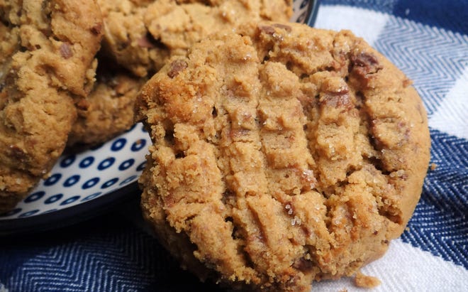 This peanut butter cookie recipe cuts the addition of butter or shortening from a traditional recipe, and uses peanut butter as the only source of fat in the cookie. [Provided by Angelina Larue]
