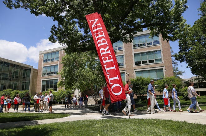 Prospective students and their families take a tour of the Otterbein University campus during an admissions visitation day at the Westerville institution on Friday, June 21, 2019. [Adam Cairns/Dispatch]