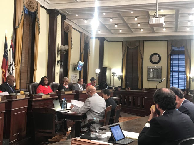 It was a long afternoon of discussion for the Savannah City Council on Feb. 13. [DeAnn Komanecky/savannahnow.com]
