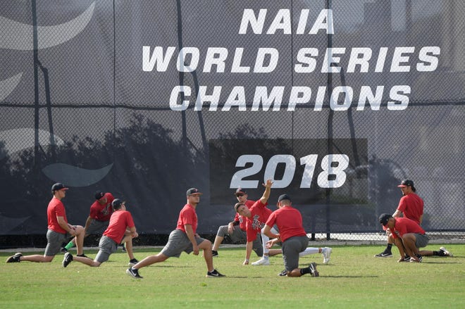 The Southeastern University baseball team warms up in 2019. [LEDGER FILE]