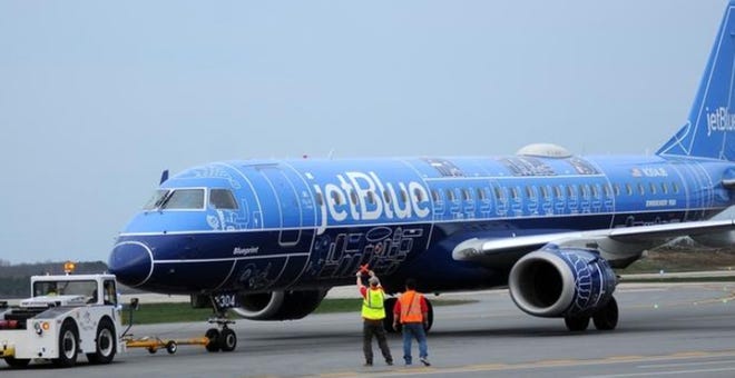 The first JetBlue flight from Worcester to New York City, in 2018 [T&G File Photo/Allan Jung]