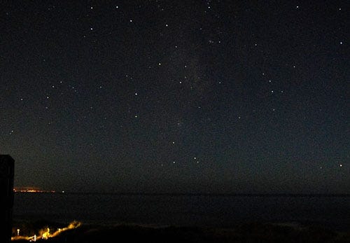 This cropped picture from Bill Abbott was taken from his latitude of +36.8 degrees, showing stars low on the horizon, Aug. 7, 2012. [Photo by Bill Abbott (Own work) [CC BY-SA 2.0 (https://creativecommons.org/licenses/by-sa/2.0)], via Wikimedia Commons]