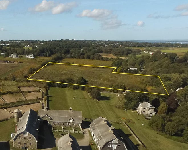 The Aquidneck Land Trust has announced that an anonymous donor has offered a $25,000 Challenge Match to help the land trust’s effort to conserve 7.5-acres of Glen Farm in Portsmouth. Every donation will be matched by the donor until $25,000 has been raised. ALT has raised just over $240,000 of the $472,000 needed to protect the land, including a recent $200,000 grant from the RI Department of Environmental Management.