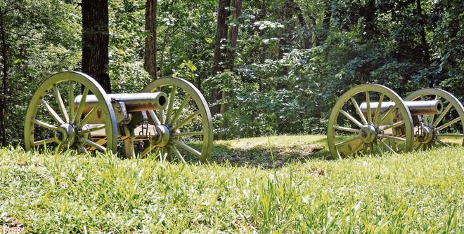 Civil War-era cannons at Kennesaw Mountain National Battlefield. [CR RAE]