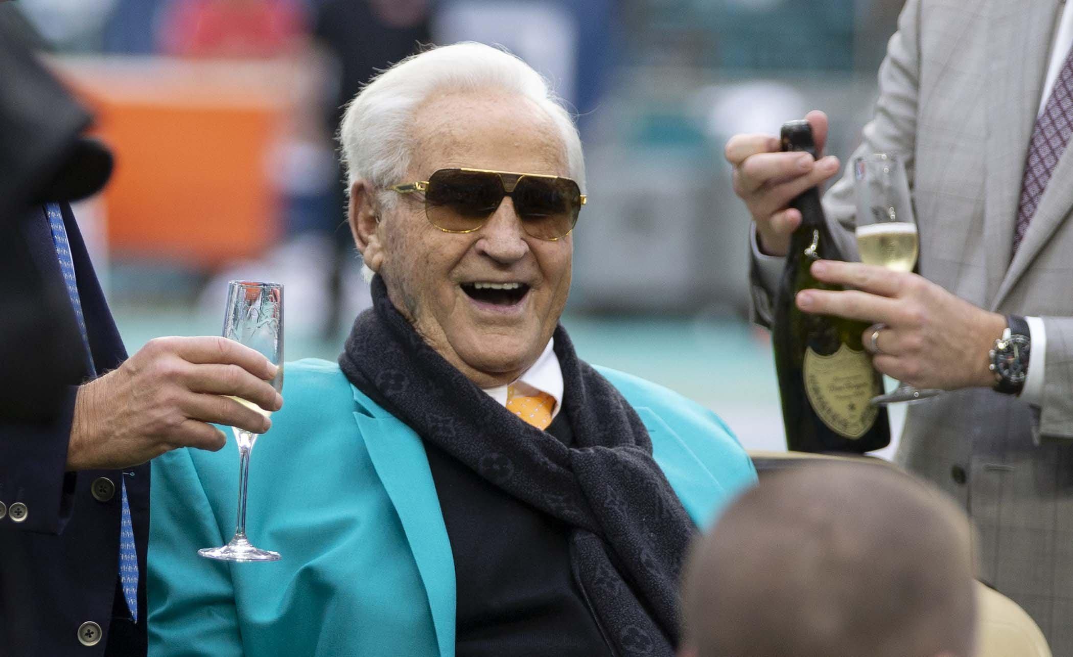 Miami Dolphins say Don Shula, winningest coach in pro football history, has died at age 90 Miami Dolphins say Don Shula, winningest coach in pro football history, has died at age 90