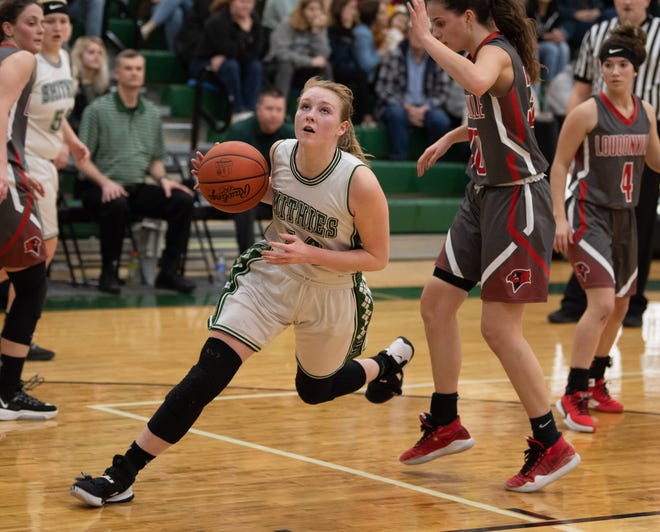 Smithville's Sarah Meech (with ball) helped the Smithies win 16 games as a senior this season.