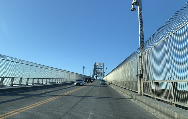 A recent look at a lightly-traveled Bourne Bridge leading to Cape Cod. AAA is preducting record-low travel this Memorial Day weekend, due to the coronavirus.  [State House News Service File Photo]