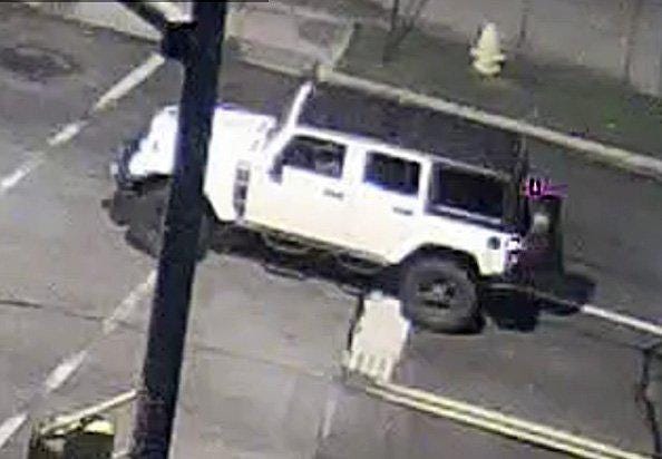 Erie police seek Jeep that crashed into unmarked car