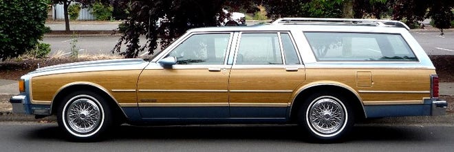 Although all of the B-Body platform General Motors full-size station wagons were similar mechanically and in dimensions, each had its distinct touches. Shown here is a classic example of a beautiful 1987 Pontiac Safari, a model identical to reader Georgia Algiere who owned one. [curbsideclassic.com/Paul Neidermyer]
