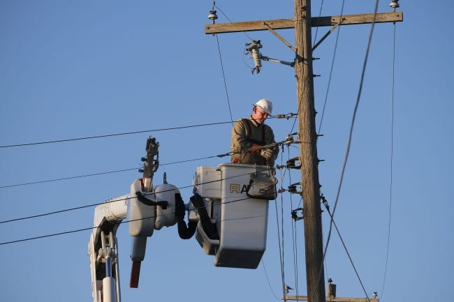 Transformer hookups for lineman