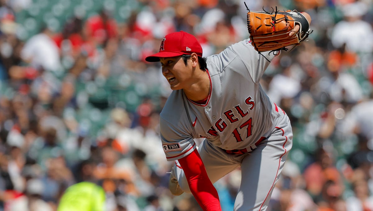 Shohei Ohtani pitches in the seventh inning against the Detroit Tigers at Comerica Park.