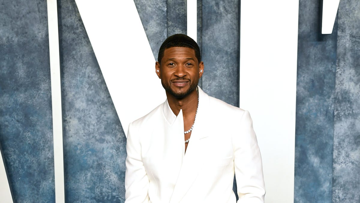 BEVERLY HILLS, CALIFORNIA - MARCH 12: Usher attends the 2023 Vanity Fair Oscar Party Hosted By Radhika Jones at Wallis Annenberg Center for the Performing Arts on March 12, 2023 in Beverly Hills, California. (Photo by Jon Kopaloff/Getty Images for Vanity Fair) ORG XMIT: 775940010 ORIG FILE ID: 1473130900