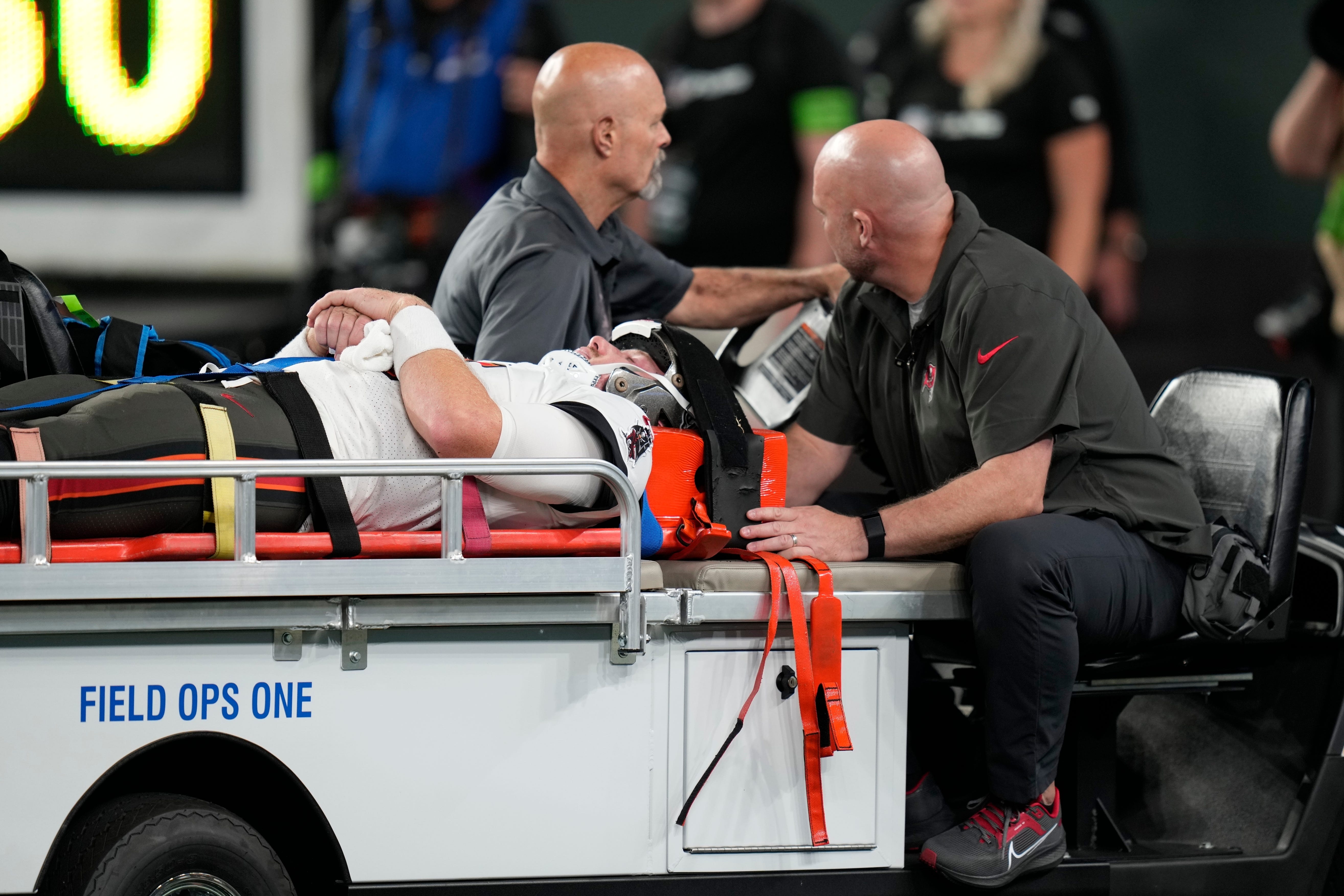 Buccaneers QB John Wolford taken to hospital after suffering neck injury vs. Jets