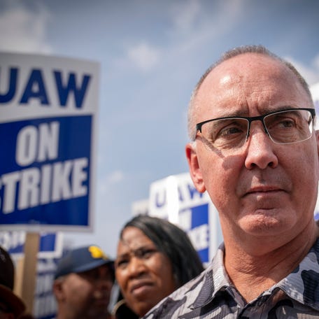 Strikers walk out at noon from 38 GM, Stellantis parts including Center Line Packaging as UAW President Shawn Fain called for more shops to go out on strike Friday, Sept. 22, 2023.