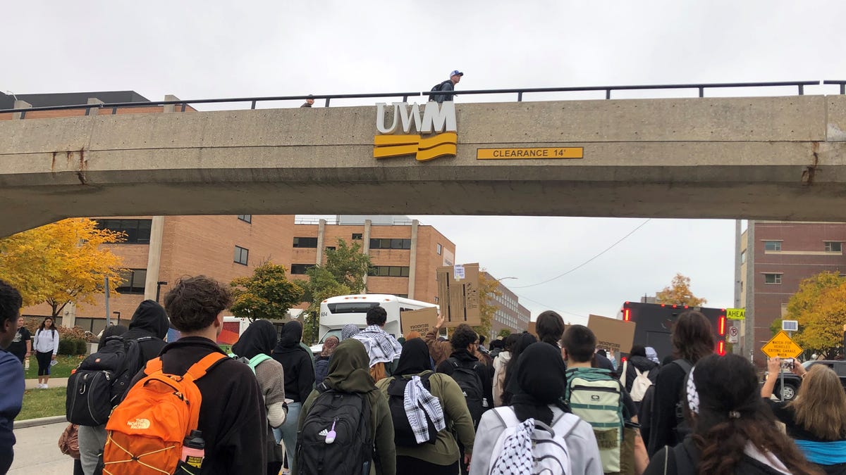 Live: UW-Madison, UW-Milwaukee students organize pro-Palestinian rallies Monday