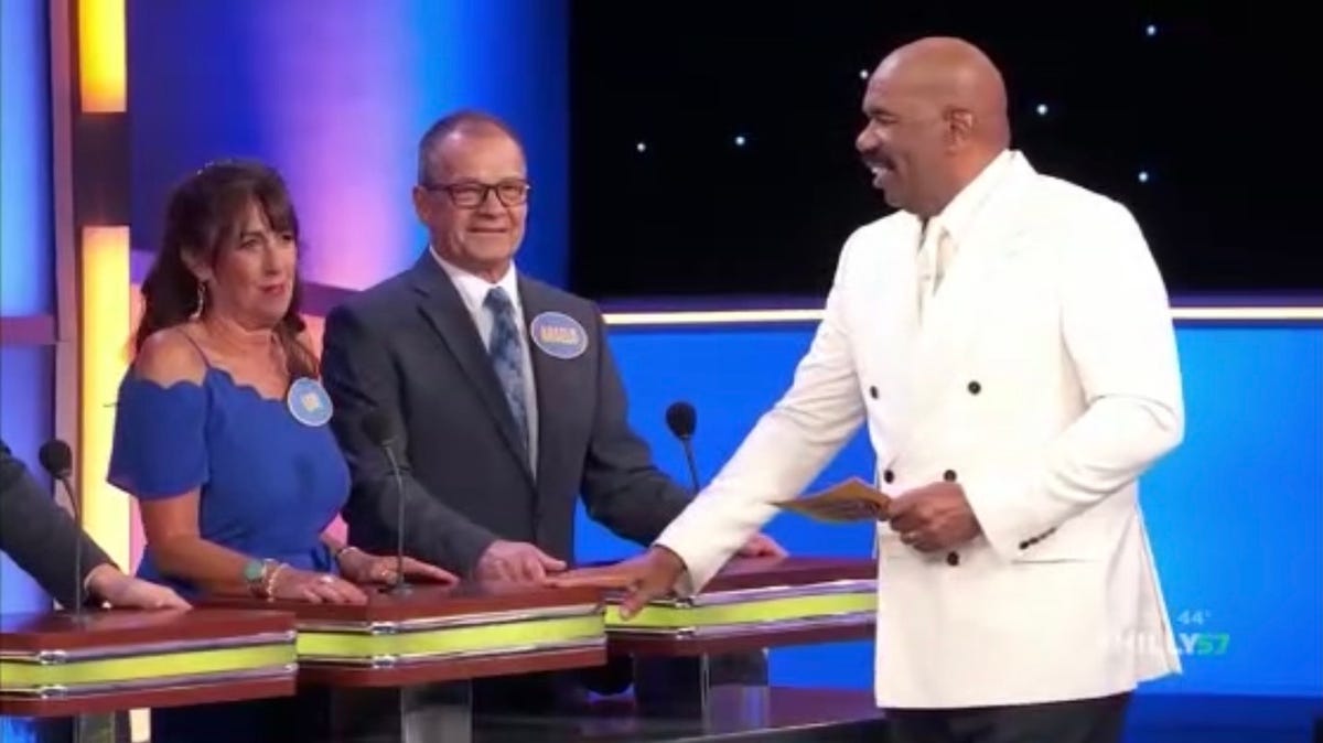 Three-night run on ‘Family Feud’ wins Delaware family more than $20,000