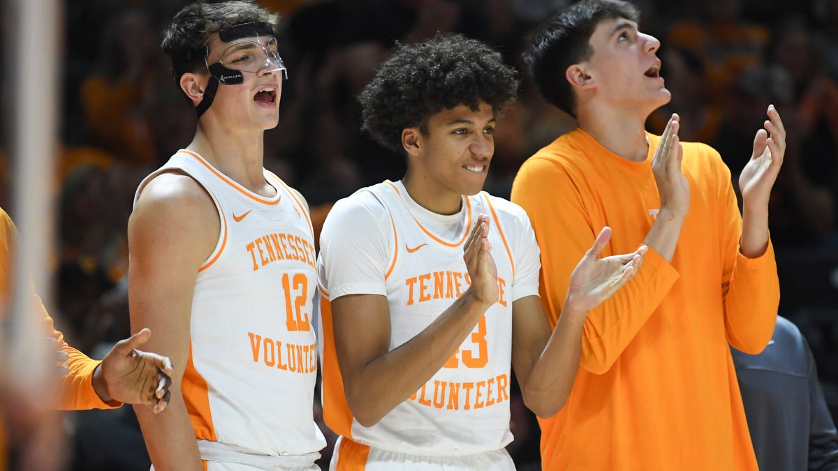 How Cameron Carr made ‘one of the best plays’ of the year for Tennessee basketball
