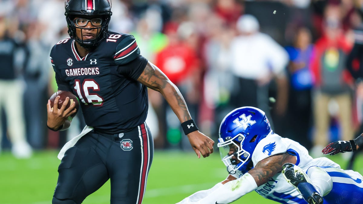 Who will be South Carolina football starting quarterback and what will spring game tell us?