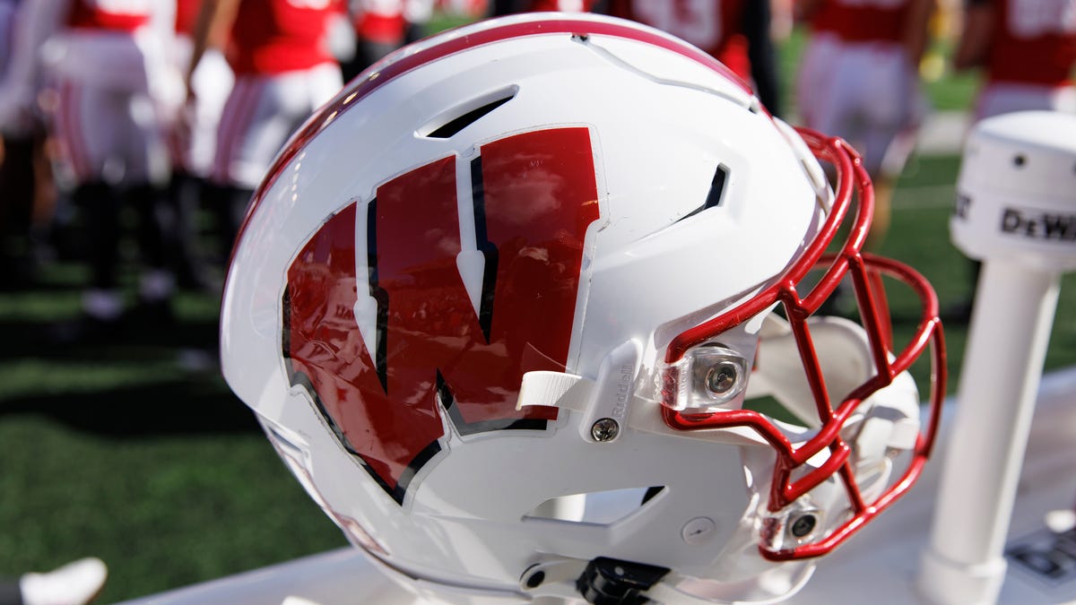 What channel is Wisconsin vs. LSU on Monday? Time, TV, streaming, odds for Badgers’ game vs. Tigers in ReliaQuest Bowl