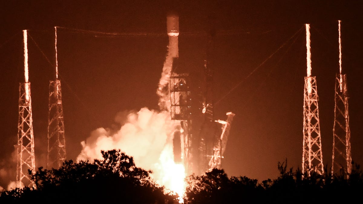 Actualizaciones en vivo desde el lanzamiento de Starlink Falcon 9 en el Cabo