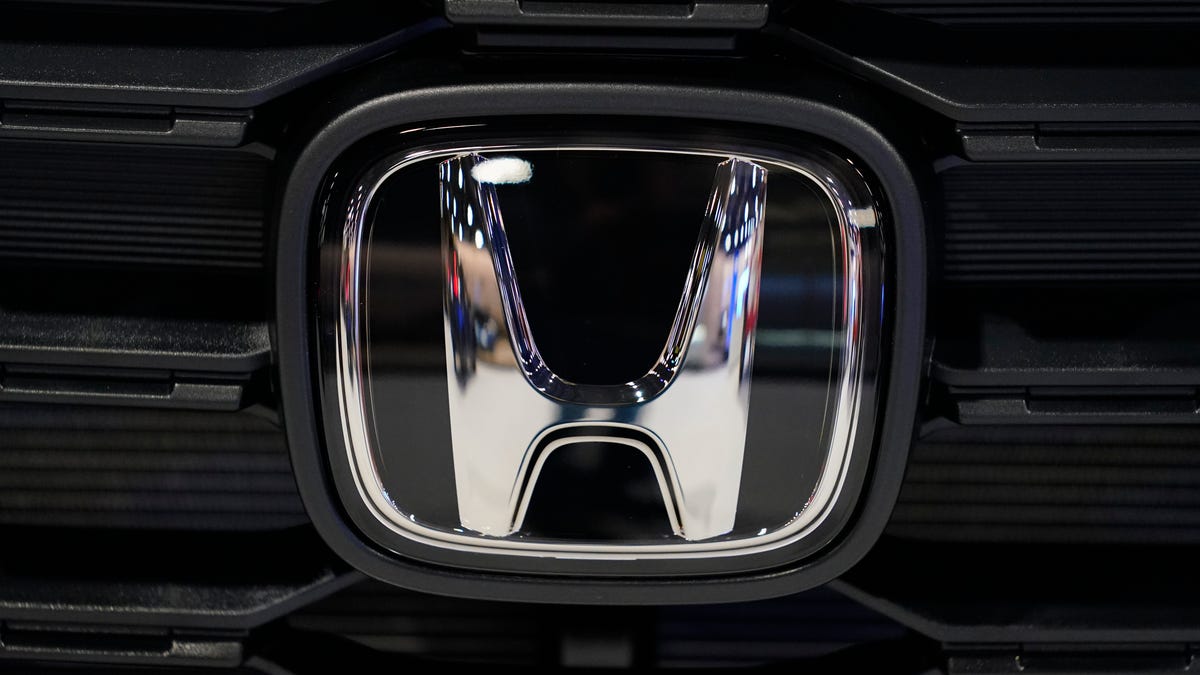 Honda wzywa do serwisu ponad 303 000 pojazdów Accord i HR-V w związku z problemami związanymi z bezpieczeństwem pasów bezpieczeństwa