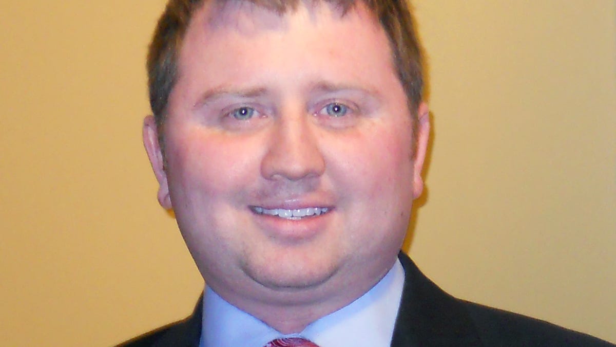 Iowa developer Daniel Pettit is on the lam again; faces national warrant ...