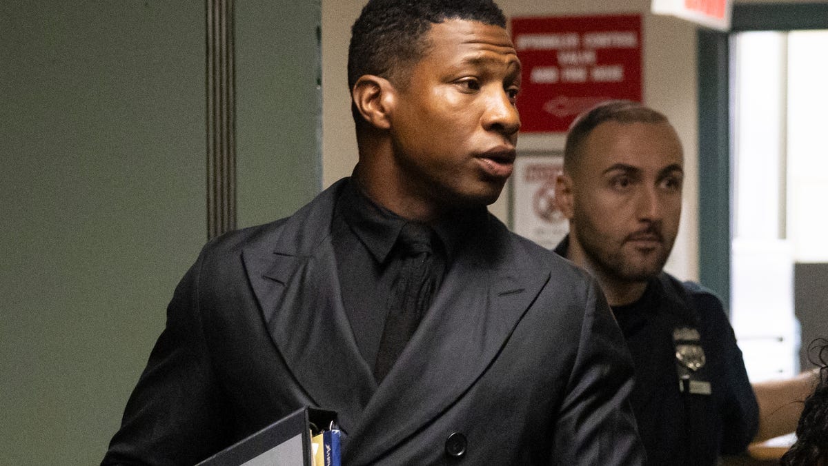 Actor Jonathan Majors arrives at court for a trial on his domestic violence case, Monday, Dec. 4, 2023, in New York. (AP Photo/Yuki Iwamura)