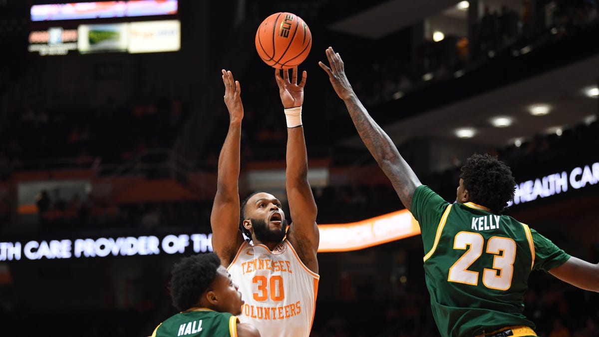 Tennessee basketball trounces George Mason to snap skid Tennessee basketball trounces George Mason to snap skid