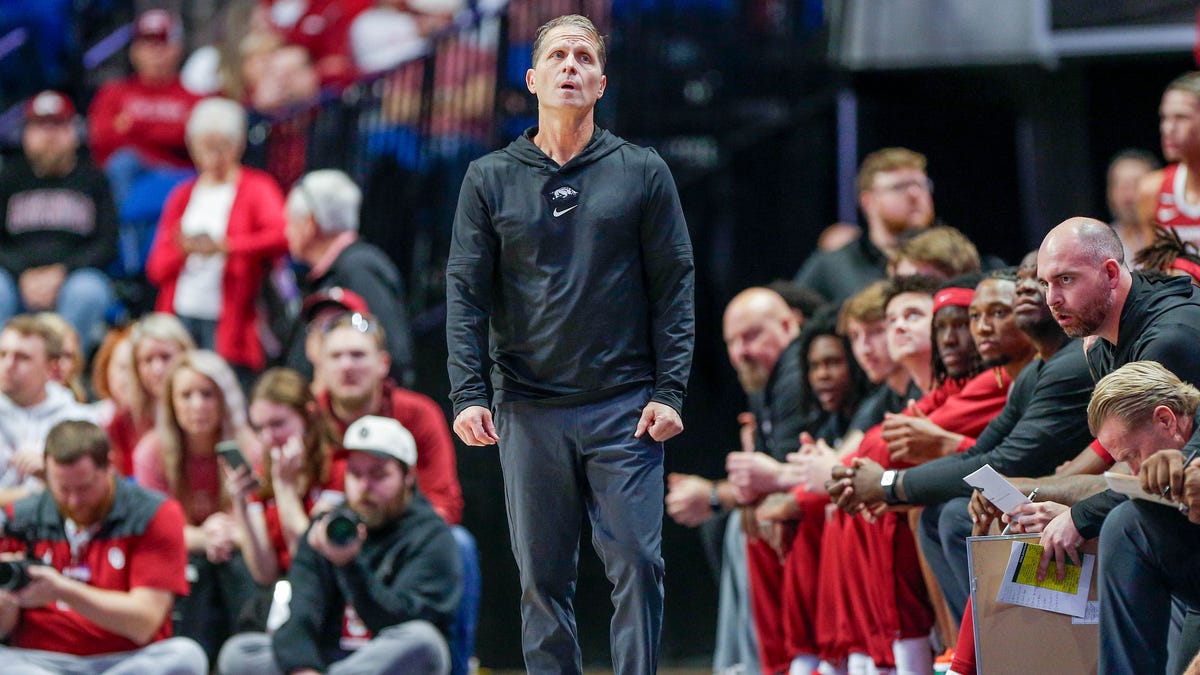 Arkansas basketball receives wake-up call in loss to No. 19 Oklahoma Arkansas basketball receives wake-up call in loss to No. 19 Oklahoma