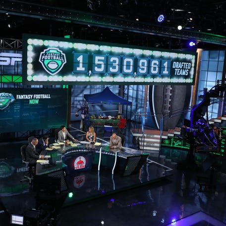 In a special edition of ESPN's Fantasy Football Now in 2017, analysts Matthew Berry, Adam Schefter, Field Yates, Stephania Bell and Tim Hasselbeck conduct a live fantasy draft.
