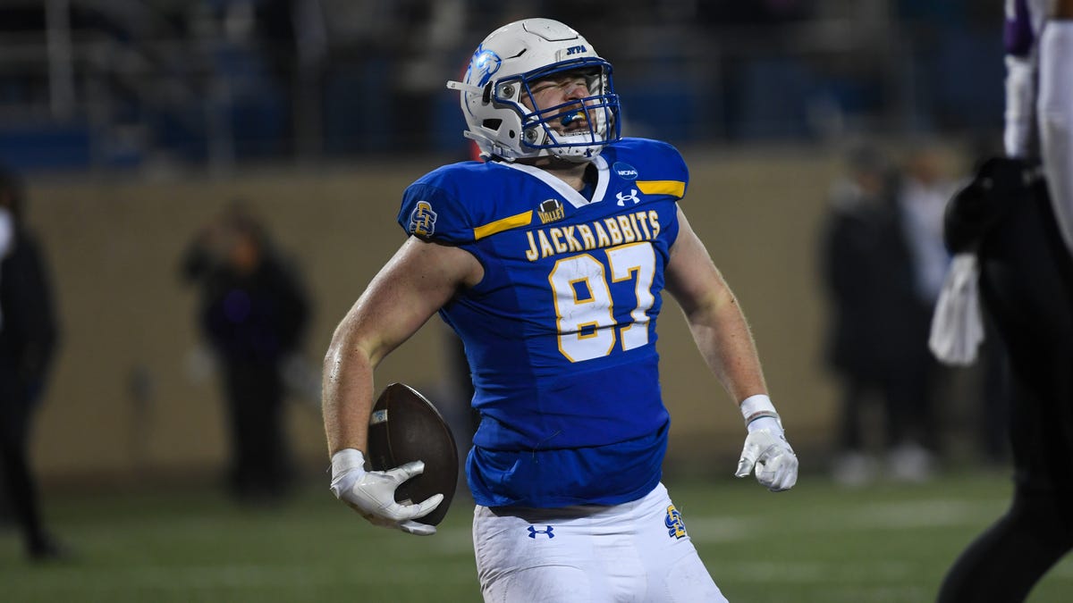 When does South Dakota State football play today? Time, stream, TV for Jackrabbits vs Montana