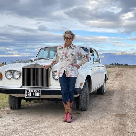 Laura Lynch, a founding member of The Dixie Chicks, died Dec. 22 at 65.