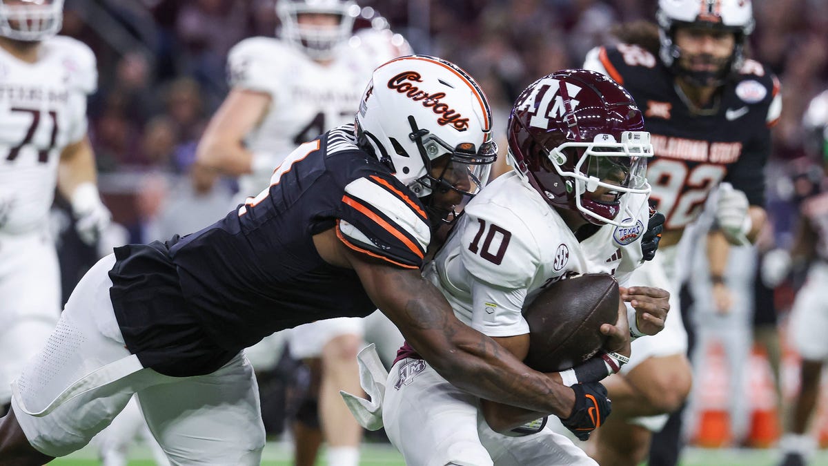 How Oklahoma State adjusted to Texas A&M quarterback Marcel Reeds’ speed in Texas Bowl win
