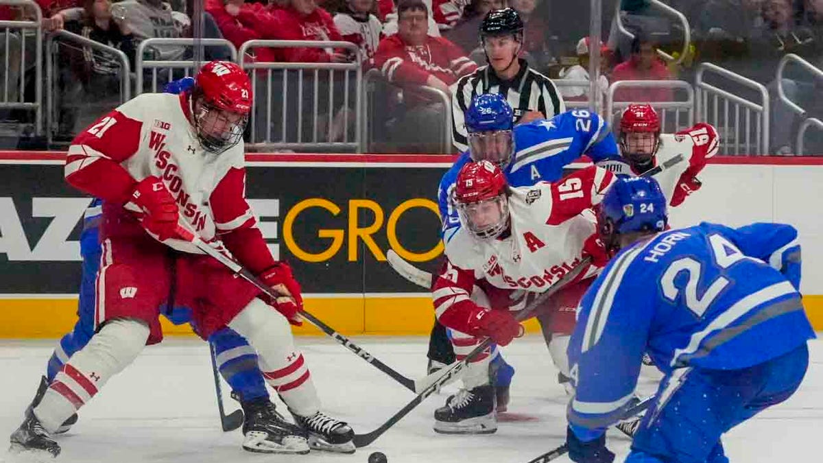 What to watch when No. 3 Wisconsin hockey resumes Big Ten title chase at No. 14 Michigan