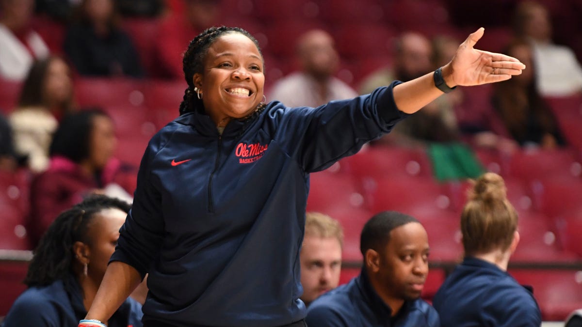 Ole Miss coach Yolett McPhee-McCuin could ‘feel Pat Summitt’s spirit’ in win vs. Tennessee Ole Miss coach Yolett McPhee-McCuin could ‘feel Pat Summitt’s spirit’ in win vs. Tennessee
