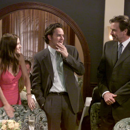 Tom Selleck's Dr. Richard Burke returned to "Friends" for The One With The Proposal featuring (l-r) Courteney Cox Arquette as Monica Geller, Matthew Perry as Chandler Bing.