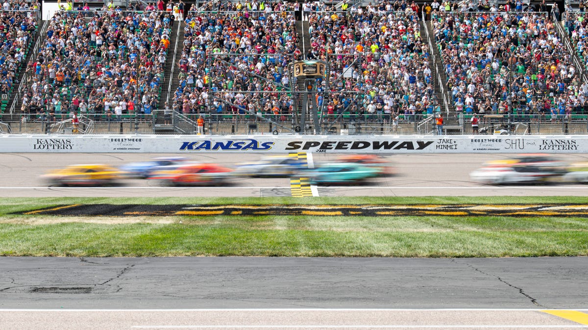 NASCAR Cup Series Race at Kansas: Live updates, highlights, leaderboard NASCAR Cup Series Race at Kansas: Live updates, highlights, leaderboard