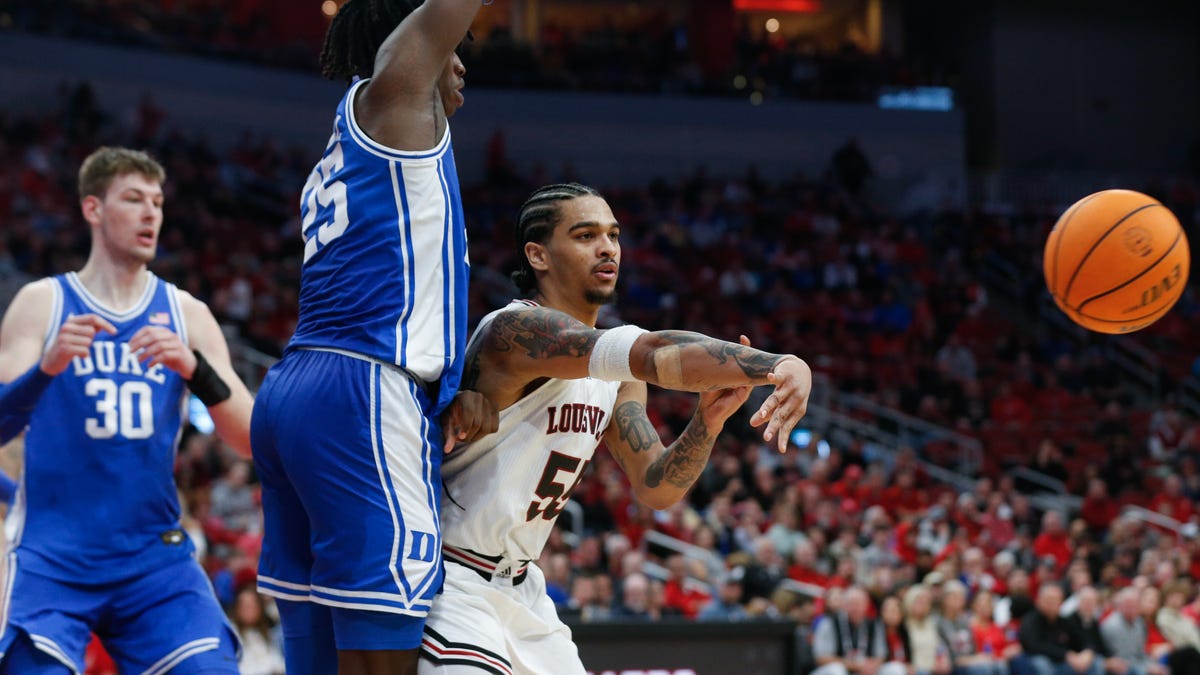 What channel is Louisville basketball vs Virginia on today? Time, TV, radio schedule