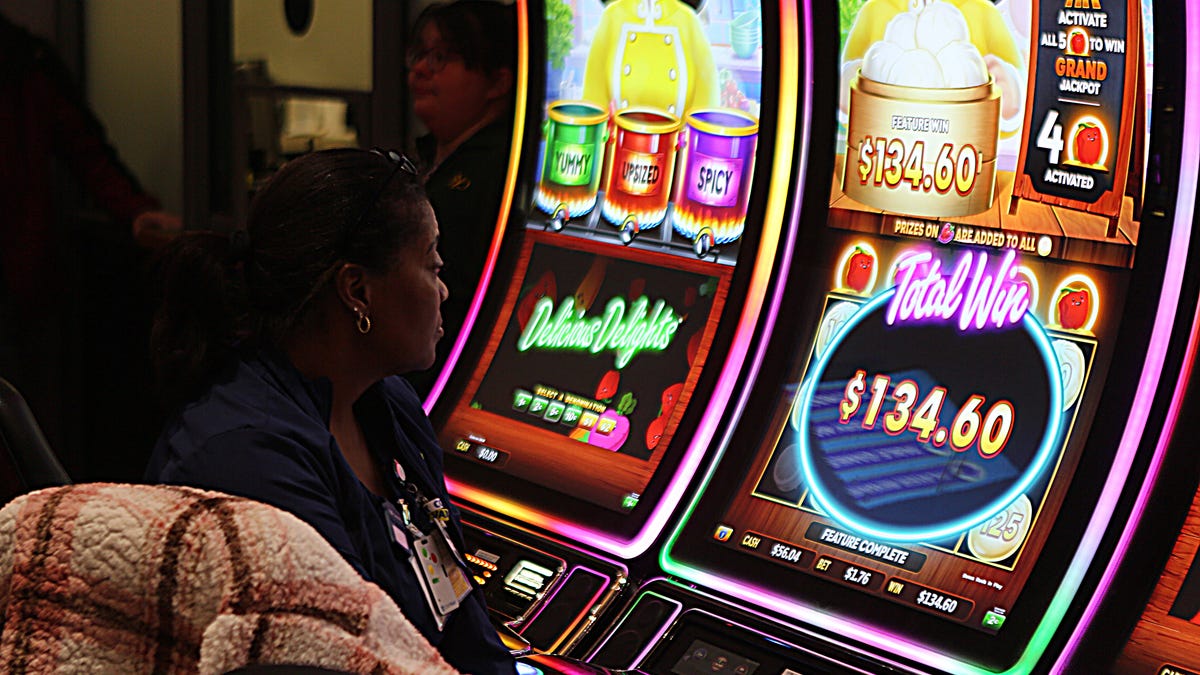 Slots, showgirls and baccarat. Delaware Park casino unveils $10 million renovation