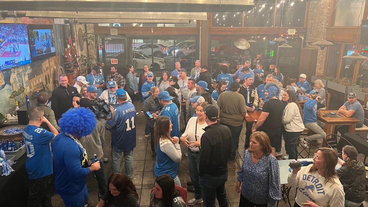 ‘America’s team is not Dallas anymore, it’s Lions’: Detroit fans flood the Bay Area