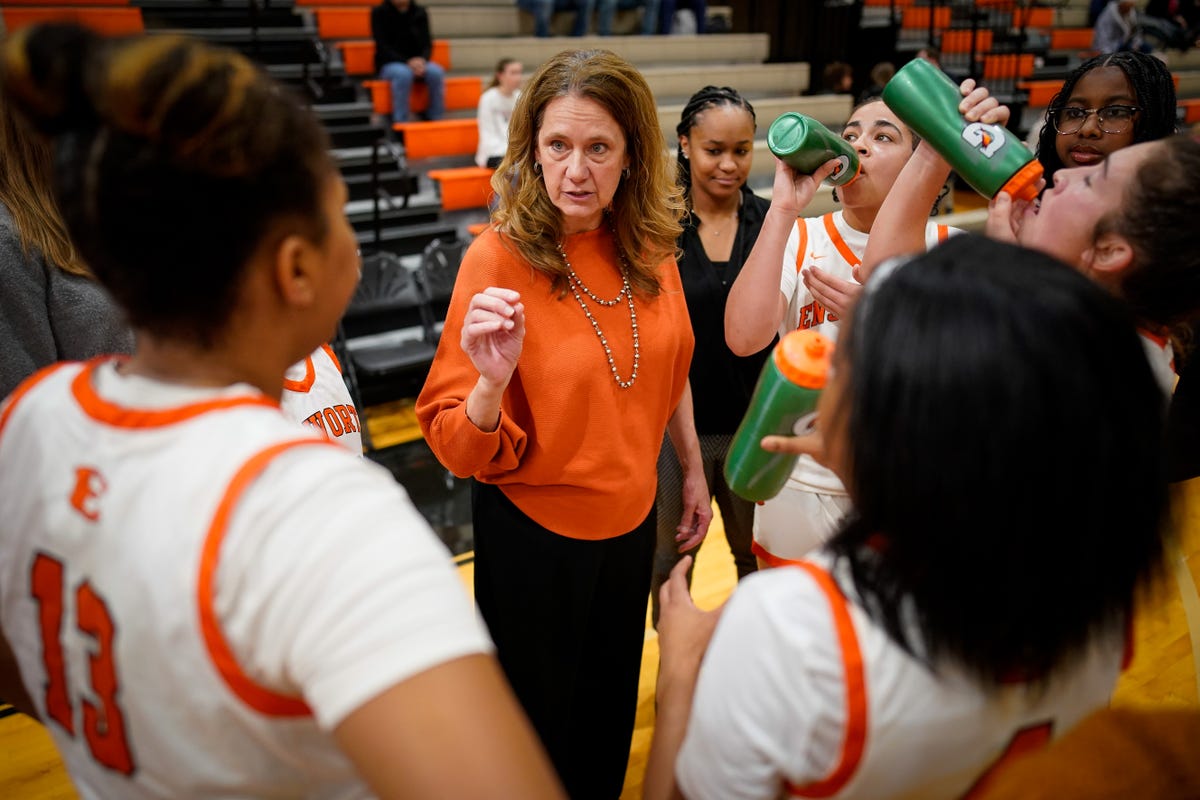 Mary Taylor Cowles Resigns as Ensworth Girls Basketball Coach After 9 Seasons, Heads to Kentucky