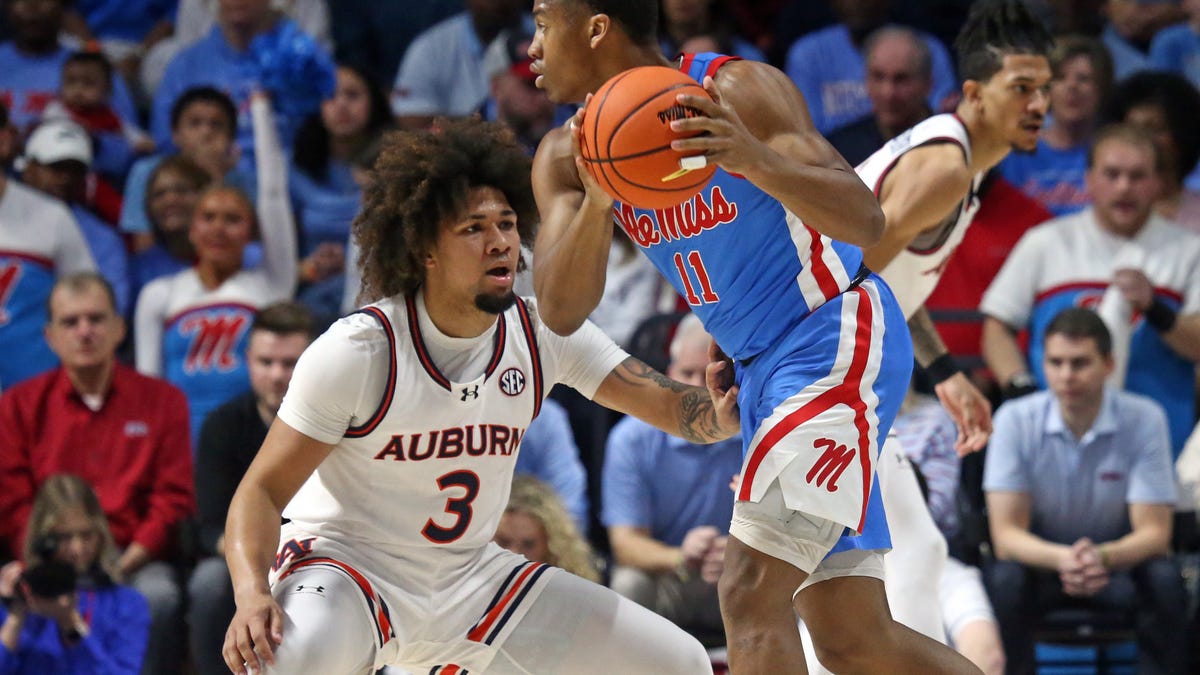 Ole Miss basketball vs South Carolina score prediction, scouting report for key SEC game
