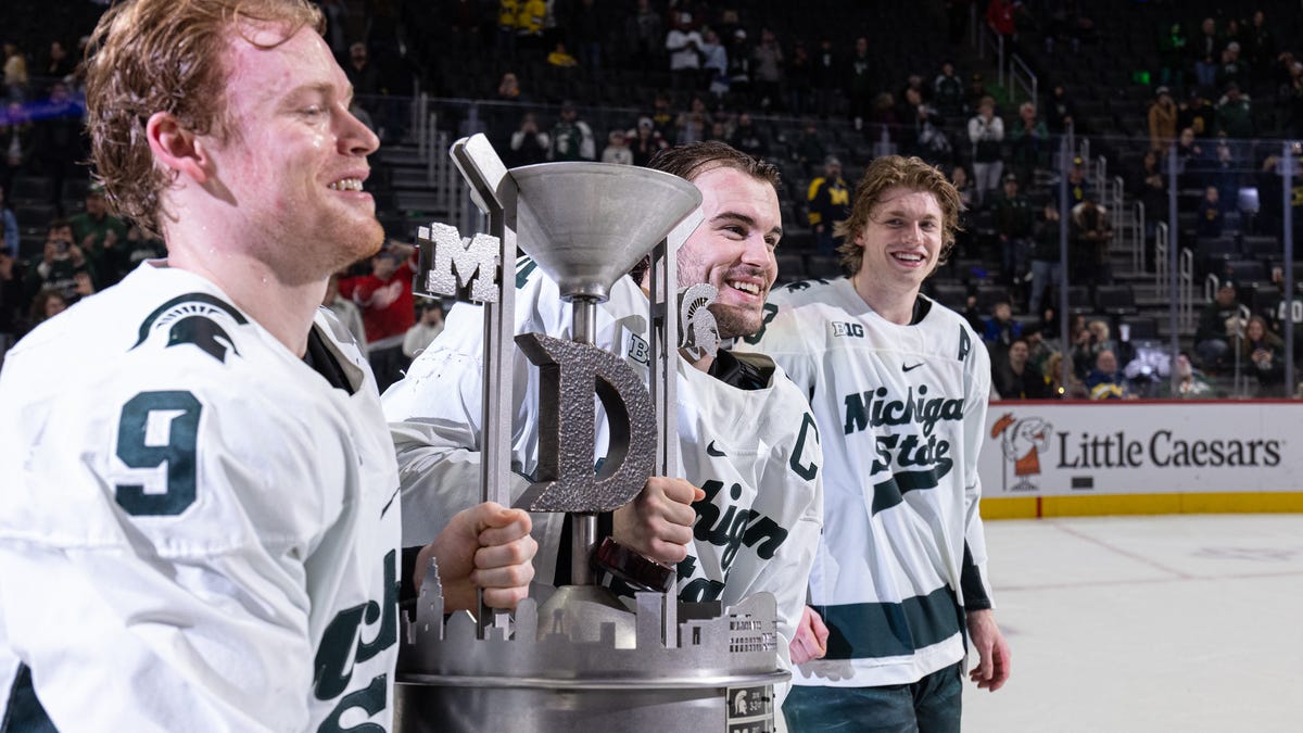Michigan State hockey sweeps Michigan with 3-2 win in Detroit: Analysis and reaction Michigan State hockey sweeps Michigan with 3-2 win in Detroit: Analysis and reaction