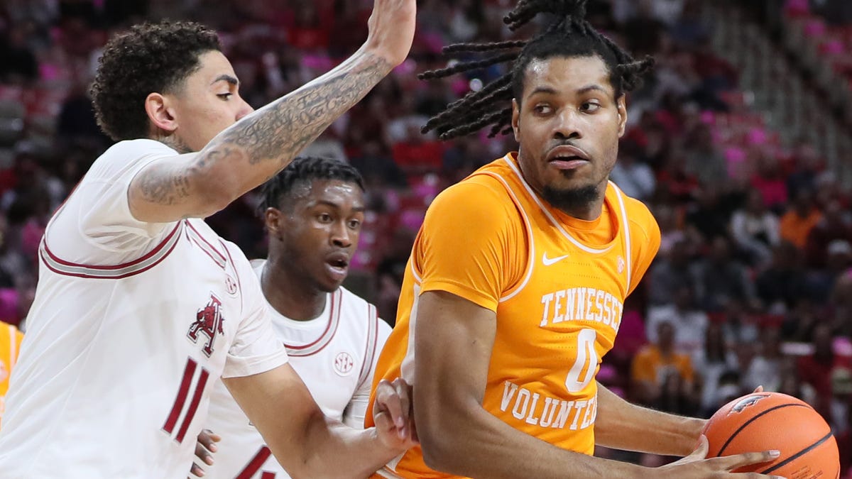 Tennessee basketball is at its best when Jonas Aidoo is on. He was elite at Arkansas.