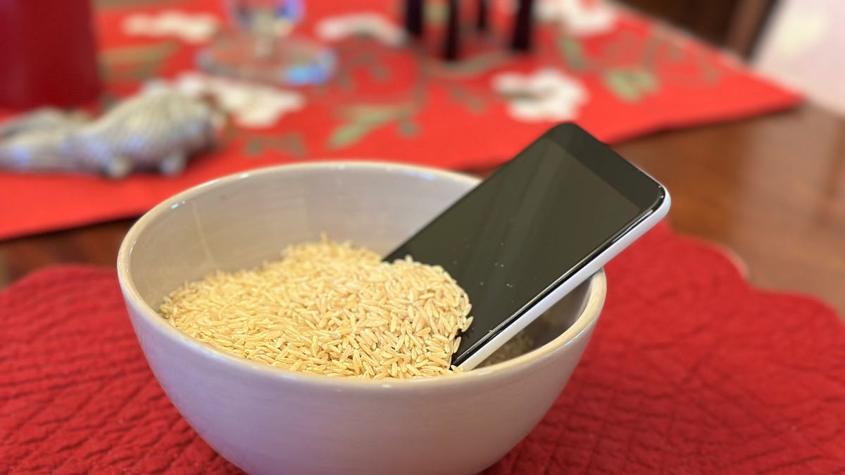 iPhone got wet? Apple says rice isn’t the solution