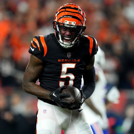 Cincinnati Bengals wide receiver Tee Higgins (5) reacts after completing a catch in the fourth quarter during a Week 9 NFL football game between the Buffalo Bills and the Cincinnati Bengals, Sunday, Nov. 5, 2023, at Paycor Stadium in Cincinnati.